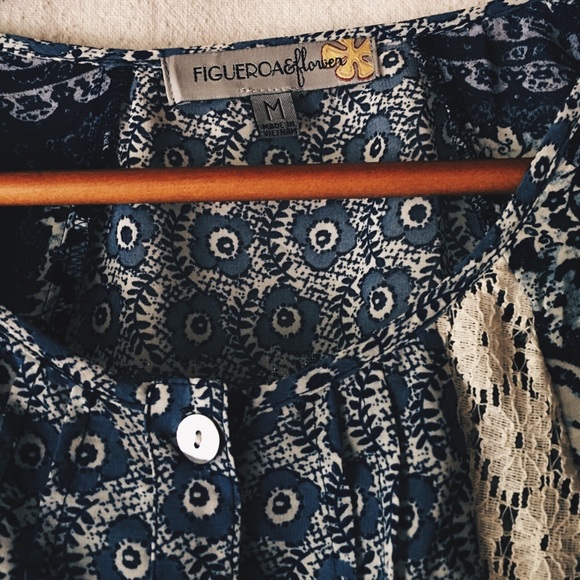 Elegant Blue / Lace shirt - Picture 2 of 3